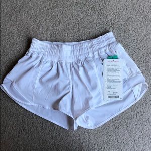 Lululemon Hotty Hot Short II, White, Size 2